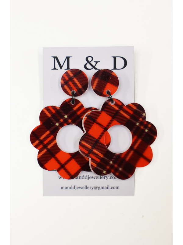 M & D Patterned Flower Stud Earring