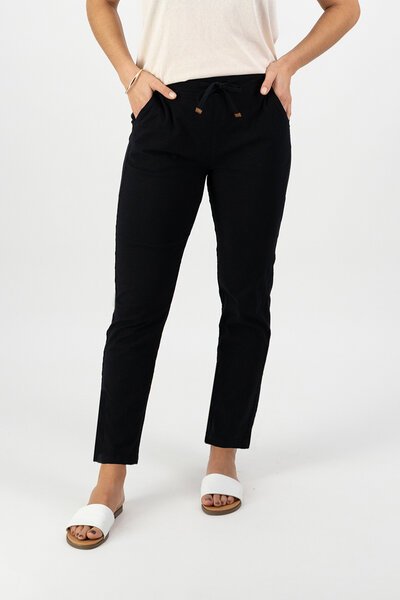 Vassalli Leonie Slim Ankle Grazer Pant-shop-by-style-Hello Cyril.