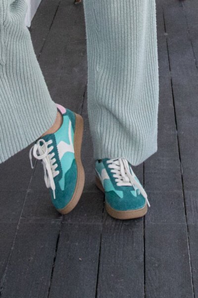 Hinako Castro Sneaker-shoes-Hello Cyril.