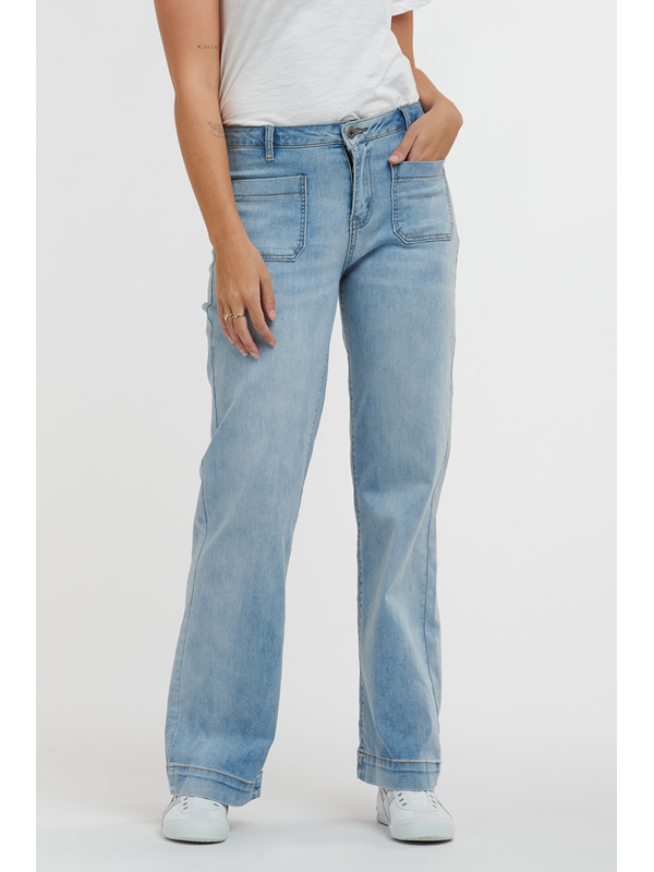 Italian Star Macey Jean