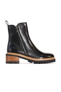 EOS Lindira Boot
