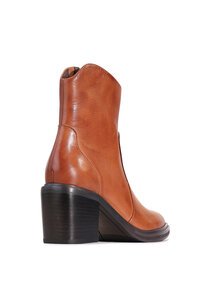 EOS Janice Boot