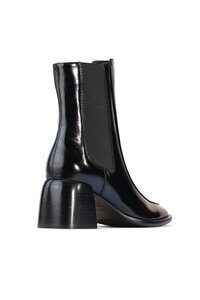 EOS Charcoal Boot