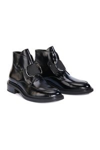 EOS Coine Boot