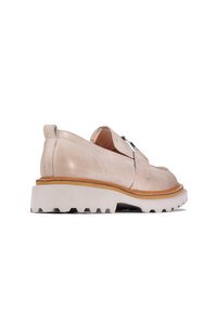 EOS Abbi Loafer