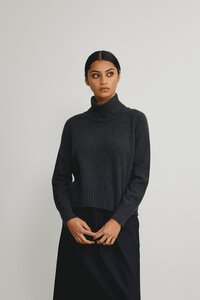 Standard Issue Cashmere Cropped Sweater