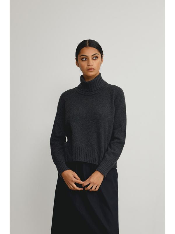 Standard Issue Cashmere Cropped Sweater