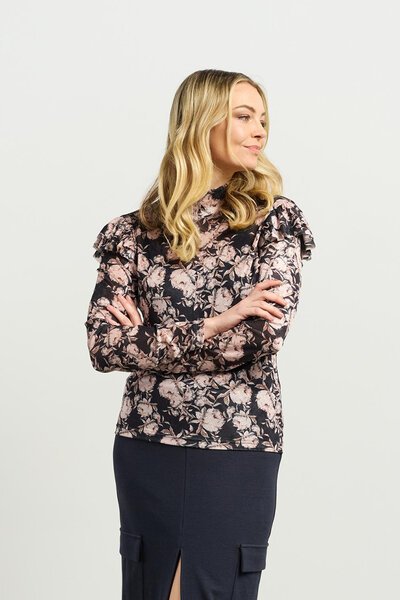 Et Alia Paige Top-hc-new-Hello Cyril.