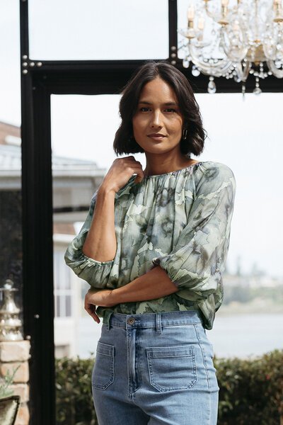Et Alia Casey Top-hc-new-Hello Cyril.