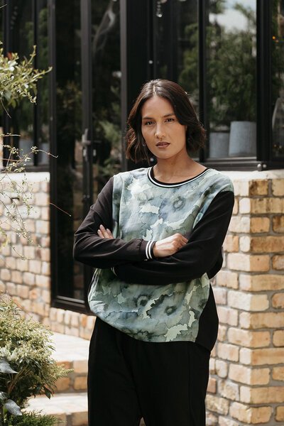 Et Alia Smith Top-hc-new-Hello Cyril.