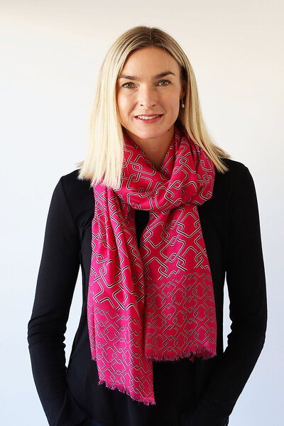 Archer House Hot Pink Chain Scarf-gift-guide-Hello Cyril.