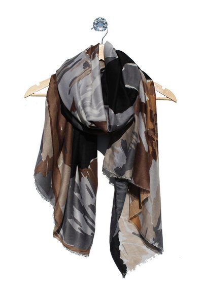 Archer House Flower Print Scarf-gift-guide-Hello Cyril.