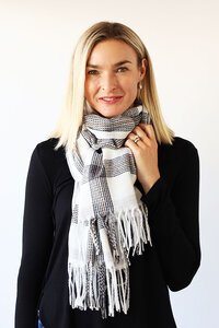 Archer House Checked Winter Scarf