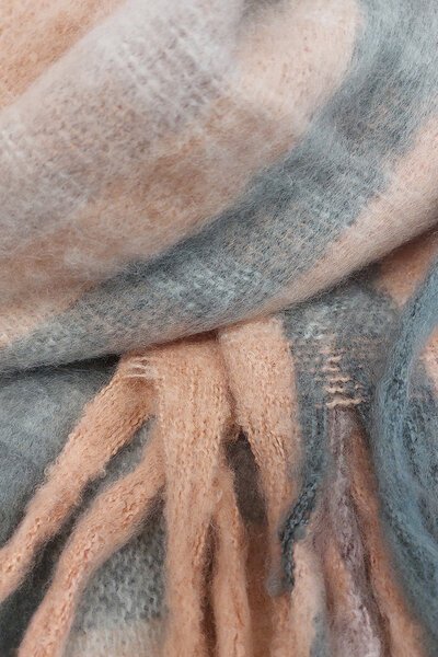 Love Stitch Check Chunky Scarf-gift-guide-Hello Cyril.