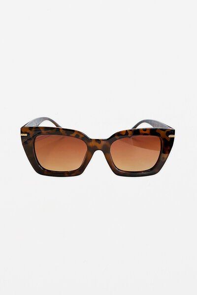 Stella +  Gemma Tortoiseshell High Street Sunglasses-gift-guide-Hello Cyril.