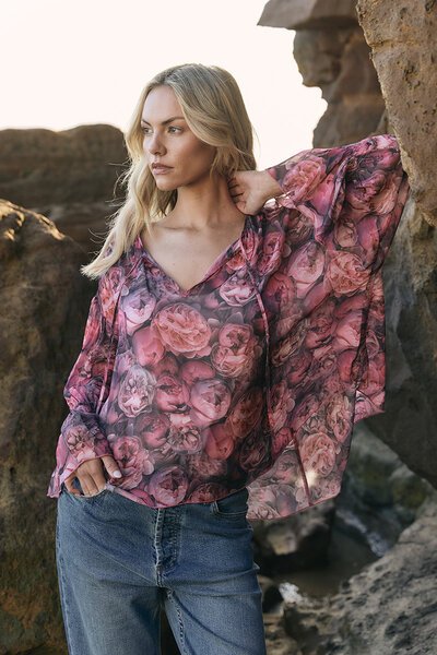 Fate + Becker Phenomenon Blouse-lives-Hello Cyril.