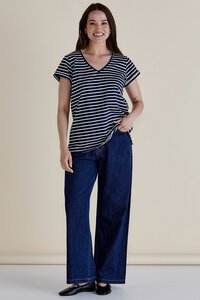 Betty Basics Ayla V-Neck Tee