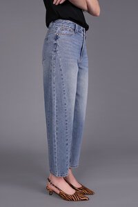 Storm Barrel Leg Jean