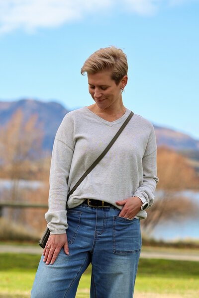 Foil Easy Fit V Sweater-lives-Hello Cyril.