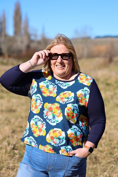 Memo Relaxed Fit Contrast Front Top-lives-Hello Cyril.