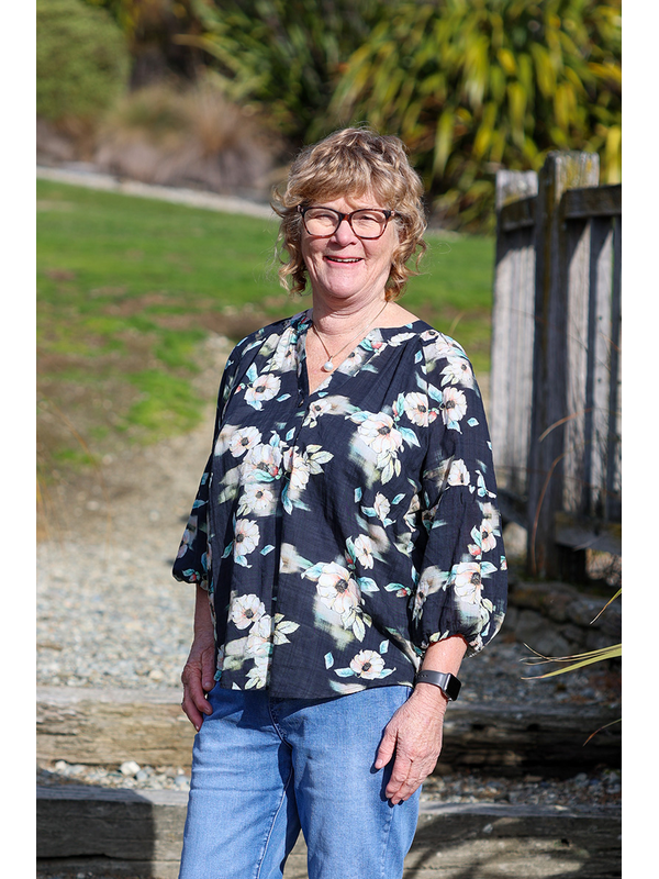 Glam Airlie Midnight Top