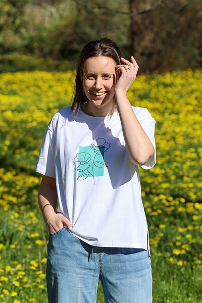 Zafina Elena T-Shirt-lives-Hello Cyril.