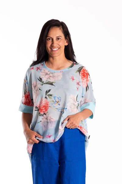 Jellicoe Lovable Relaxed Tee-shop-by-label-Hello Cyril.