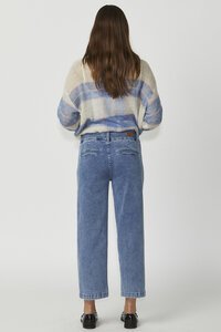 New London Christow Jean