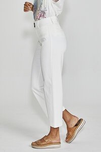 New London Christow Jean