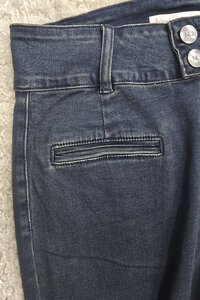 New London Christow Jean