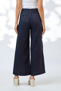 Loobies Story Lia Pant