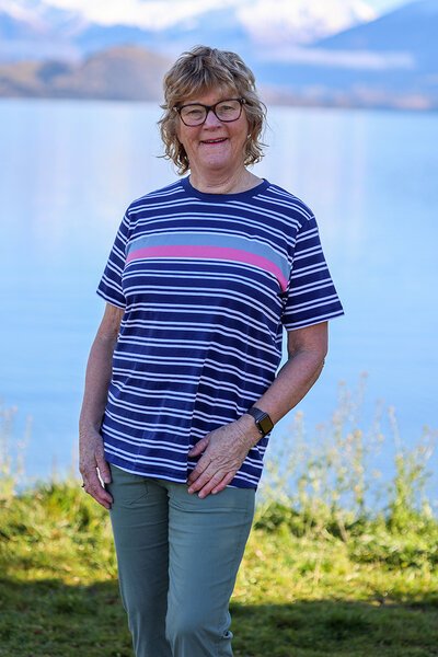 Elm Sylvia Tee-lives-Hello Cyril.