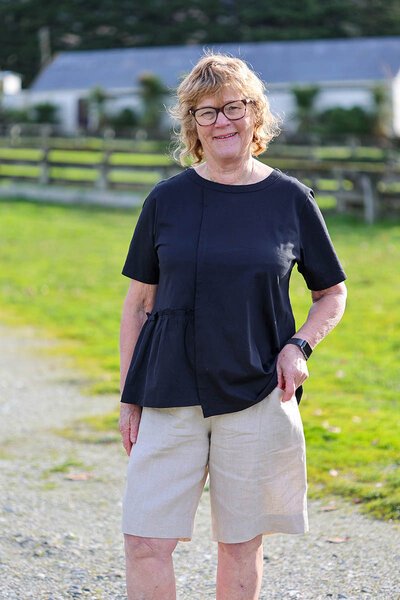 White On Black Half Gather Sleeve Top-17.09.25-Hello Cyril.