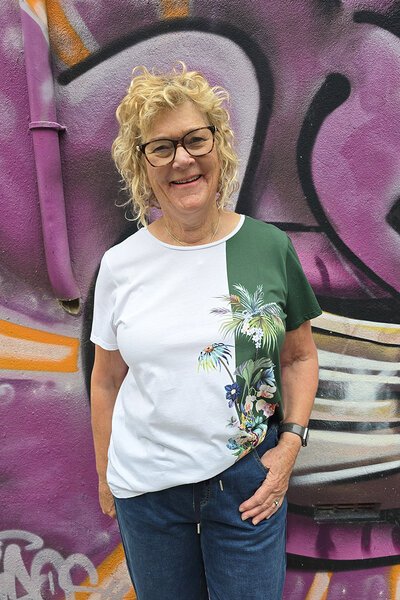 Preen Placement Swing Fit Tee-shop-by-label-Hello Cyril.