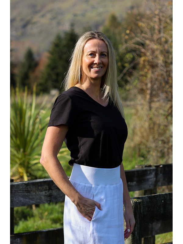 Esplanade Everyday V Neck Tee