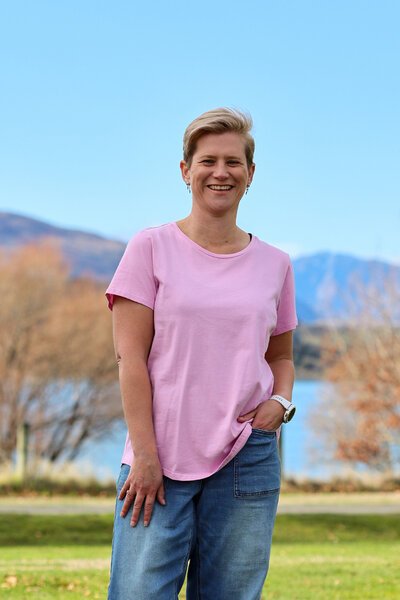 Preen Plain Swing Fit Tee-shop-by-label-Hello Cyril.