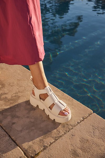 EOS Kailan Sandal-3-ways-to-style-Hello Cyril.