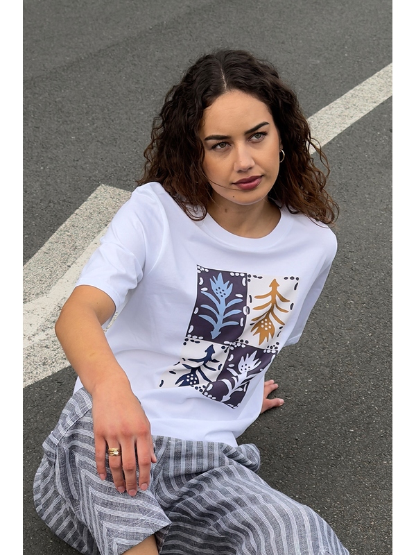 Madly Sweetly Outro Tee - Quartet