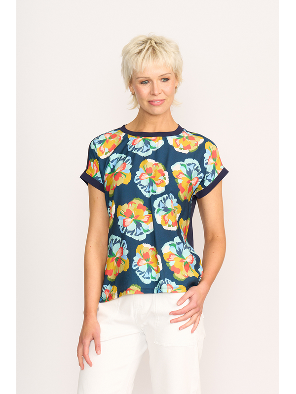 Memo Contrast Trim Top