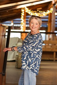 Foil Scoop Hem Shirr Cuff Top