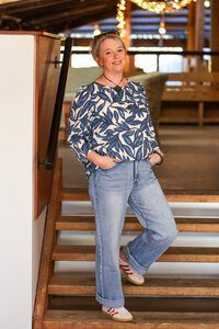 Foil Scoop Hem Shirr Cuff Top