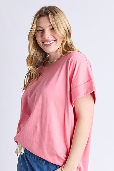 Elm McKinley Tee-shop-by-label-Hello Cyril.