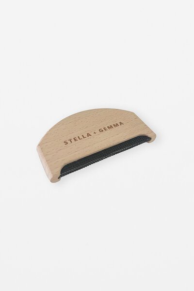 Stella + Gemma Knitwear Depilling Comb-shop-by-label-Hello Cyril.