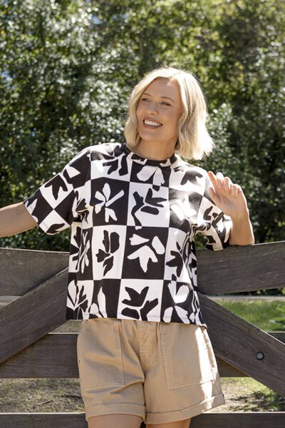 Elm Splice Tee-lives-Hello Cyril.