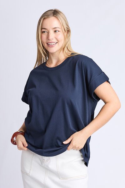 Elm McKinley Tee-shop-by-label-Hello Cyril.