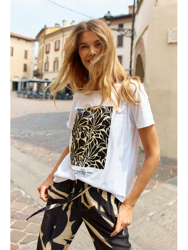 Betty Basics Ellia Floral Crew Tee