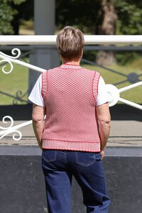 Foil Notch One Up Vest