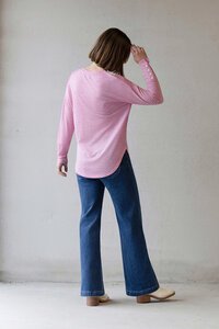 Vassalli Veni Merino V Neck Button Cuff Top