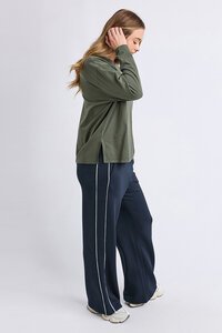 Foxwood Simplified Long Sleeve Tee