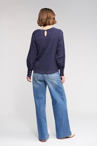 Knewe Label Volume Top